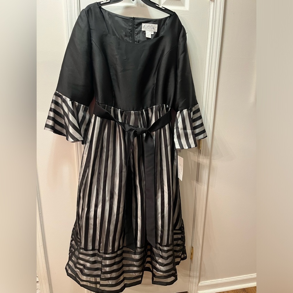 Beetlejuice or Haunted Mansion Halloween Dress, Dorinda Clark Cole Dress 16W